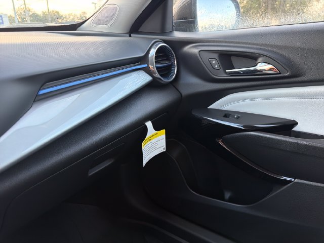 New 2026 Chevrolet Trax LT w/ Driver Confidence Package FWD image 30