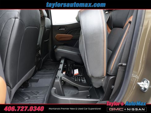 Used 2025 GMC Canyon AT4 image 32