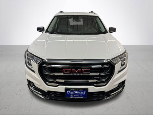 Used 2023 GMC Terrain AT4 image 10