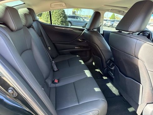 Used 2023 Lexus ES 350 w/ Accessory Package (Z2) image 23