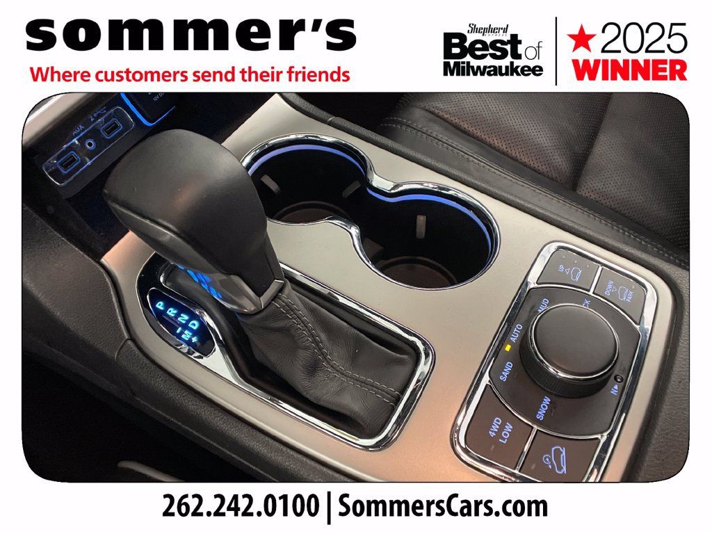 Used 2019 Jeep Grand Cherokee Overland AWD/4WD image 22