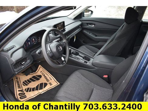 Used 2025 Honda Accord SE image 19
