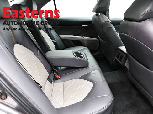 Used 2018 Toyota Camry XLE w/ Driver Assist Package FWD image 24