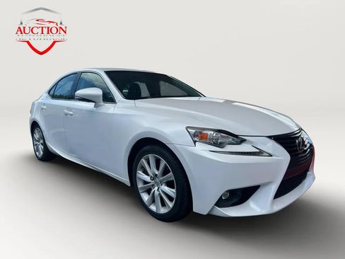 Used 2016 Lexus IS 200t RWD image 3