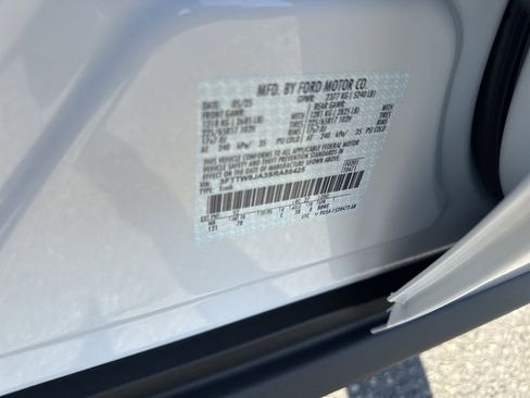 Used 2025 Ford Maverick XLT w/ Equipment Group 302A image 33