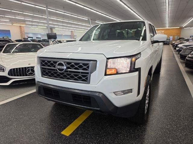 Used 2023 Nissan Frontier SV w/ Technology Package AWD/4WD image 2