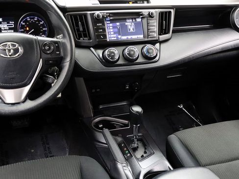 Used 2017 Toyota RAV4 LE image 14