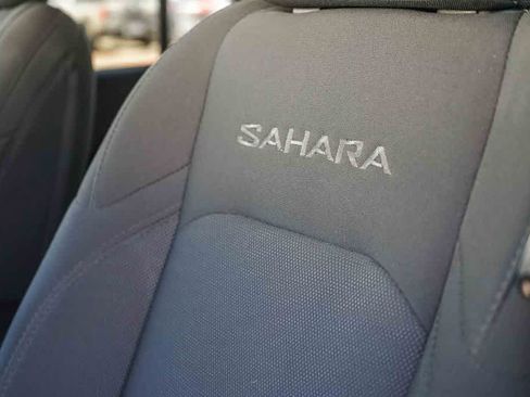 Used 2020 Jeep Wrangler Unlimited Sahara w/ Uconnect 4C Nav & Sound Group AWD/4WD image 25