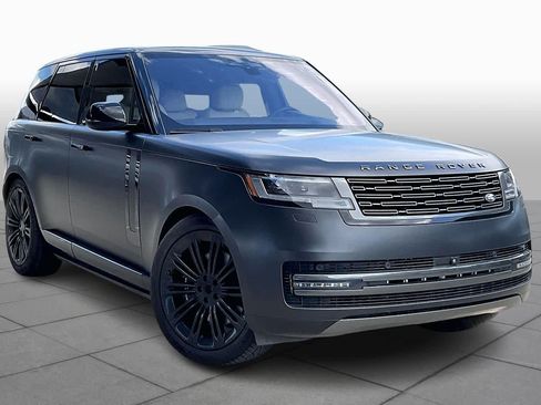 Used 2023 Land Rover Range Rover SE AWD/4WD image 2