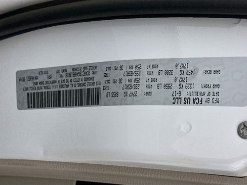 Used 2017 Chrysler Pacifica Touring-L image 12