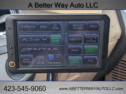 Used 2011 Ford F350 XLT w/ XLT Premium Pkg RWD image 12
