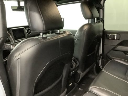 Used 2022 Jeep Wrangler Unlimited Sahara w/ Cold Weather Group image 8