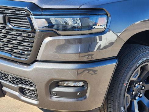 New 2026 RAM 1500 Express AWD/4WD image 10