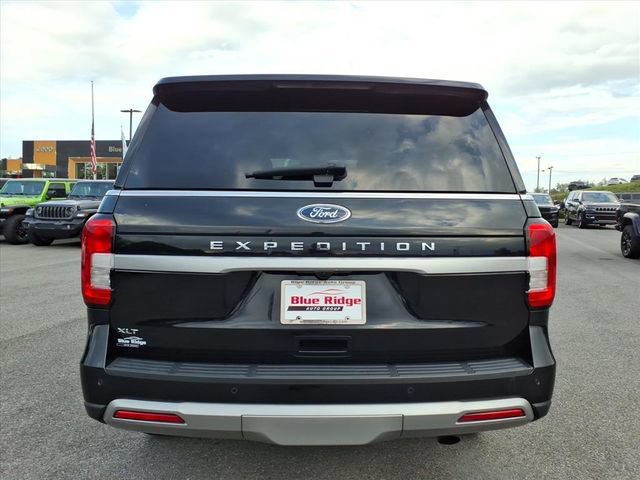 Used 2023 Ford Expedition XLT AWD/4WD image 6