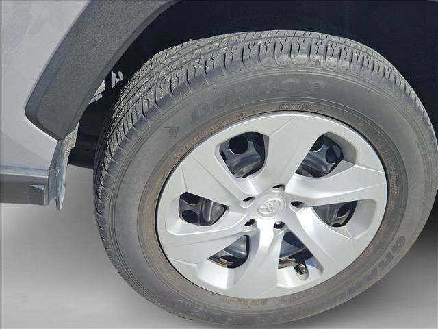 Used 2024 Toyota RAV4 LE FWD image 5