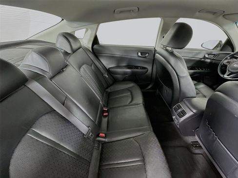 Used 2017 Kia Optima EX image 24
