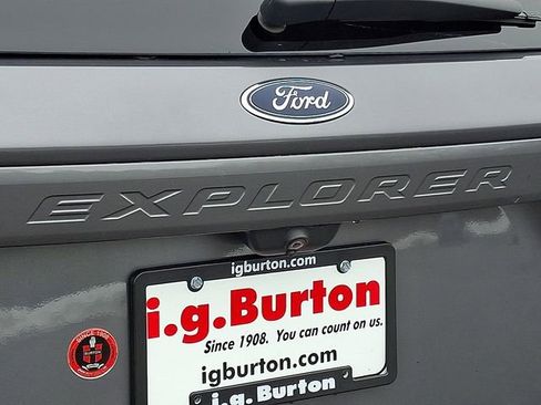 Used 2021 Ford Explorer XLT w/ Equipment Group 202A image 30