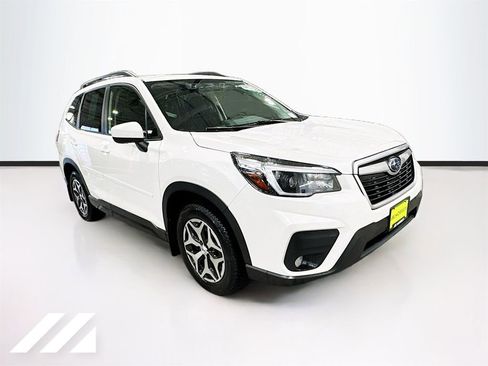 Used 2021 Subaru Forester Premium image 3