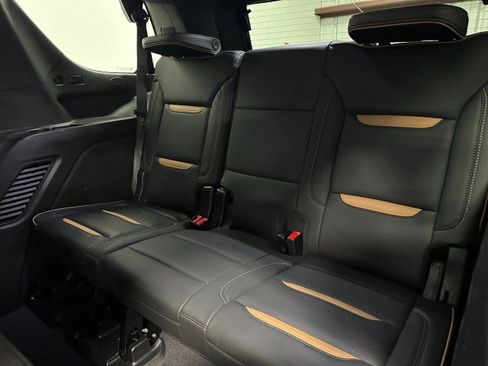 Used 2024 GMC Yukon AT4 w/ AT4 Premium Plus Package AWD/4WD image 27