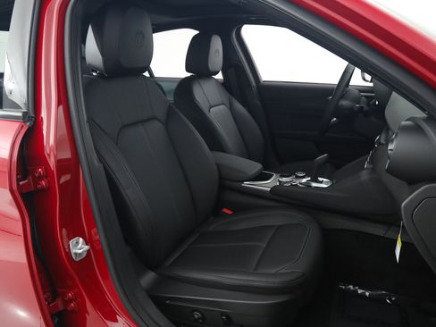 Used 2024 Alfa Romeo Giulia Ti image 10