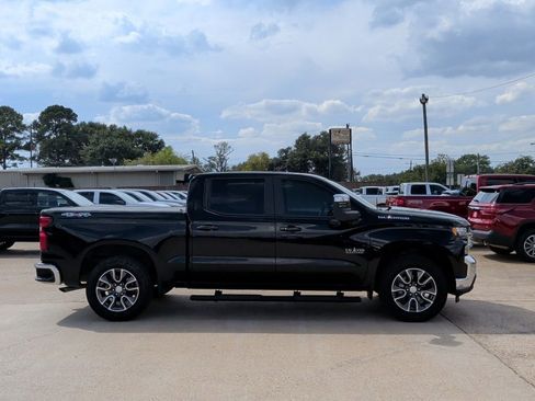 Used 2020 Chevrolet Silverado 1500 LT w/ Texas Edition image 9