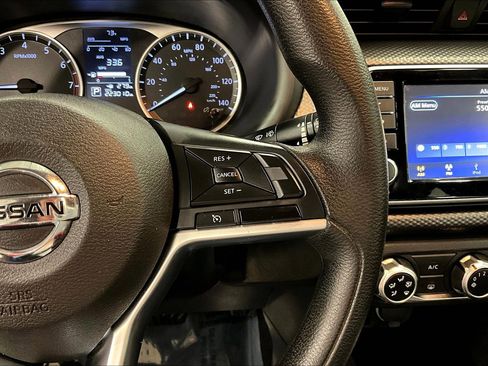 Used 2020 Nissan Kicks S image 13