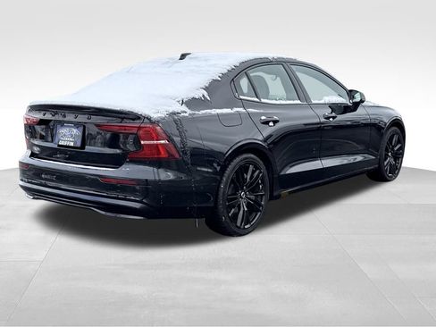 Used 2024 Volvo S60 B5 Plus image 5