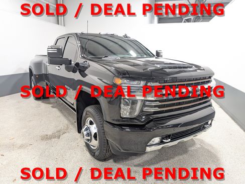 Used 2022 Chevrolet Silverado 3500 High Country image 1