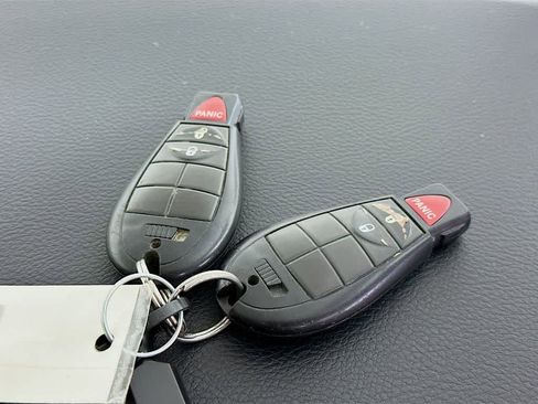 Used 2018 Dodge Grand Caravan SE w/ UConnect Hands-Free Group image 22