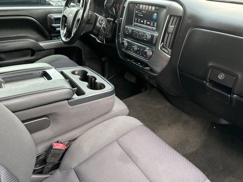 Used 2018 Chevrolet Silverado 1500 LT w/ LT Eassist Package image 18