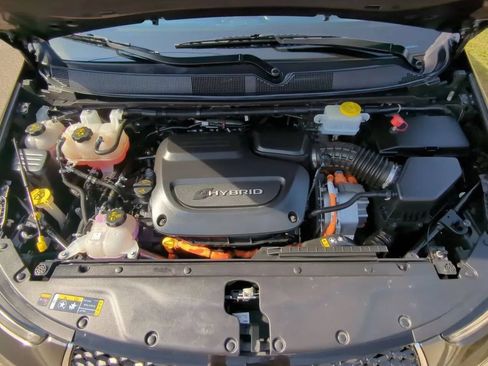 Used 2022 Chrysler Pacifica Touring-L w/ Uconnect Theater Family Group FWD image 29