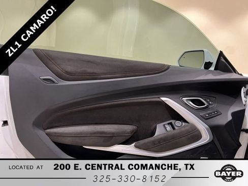 Used 2018 Chevrolet Camaro ZL1 image 21