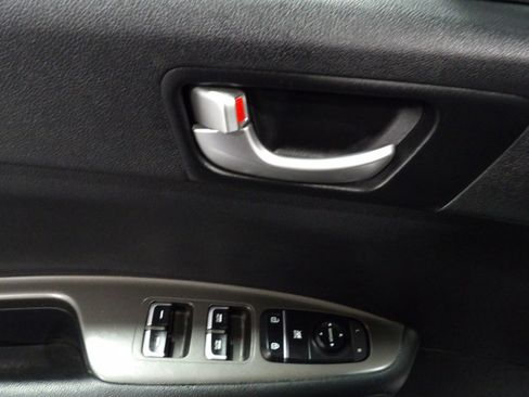 Used 2020 Kia Optima S w/ S Panoramic Sunroof Package image 10