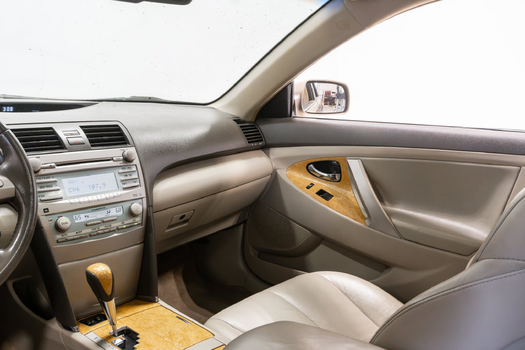 Used 2007 Toyota Camry XLE FWD image 11