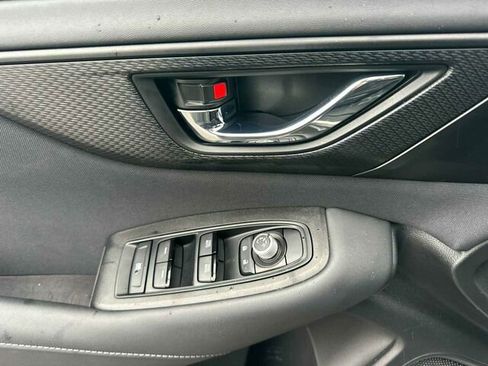 Used 2025 Subaru Outback Premium image 11