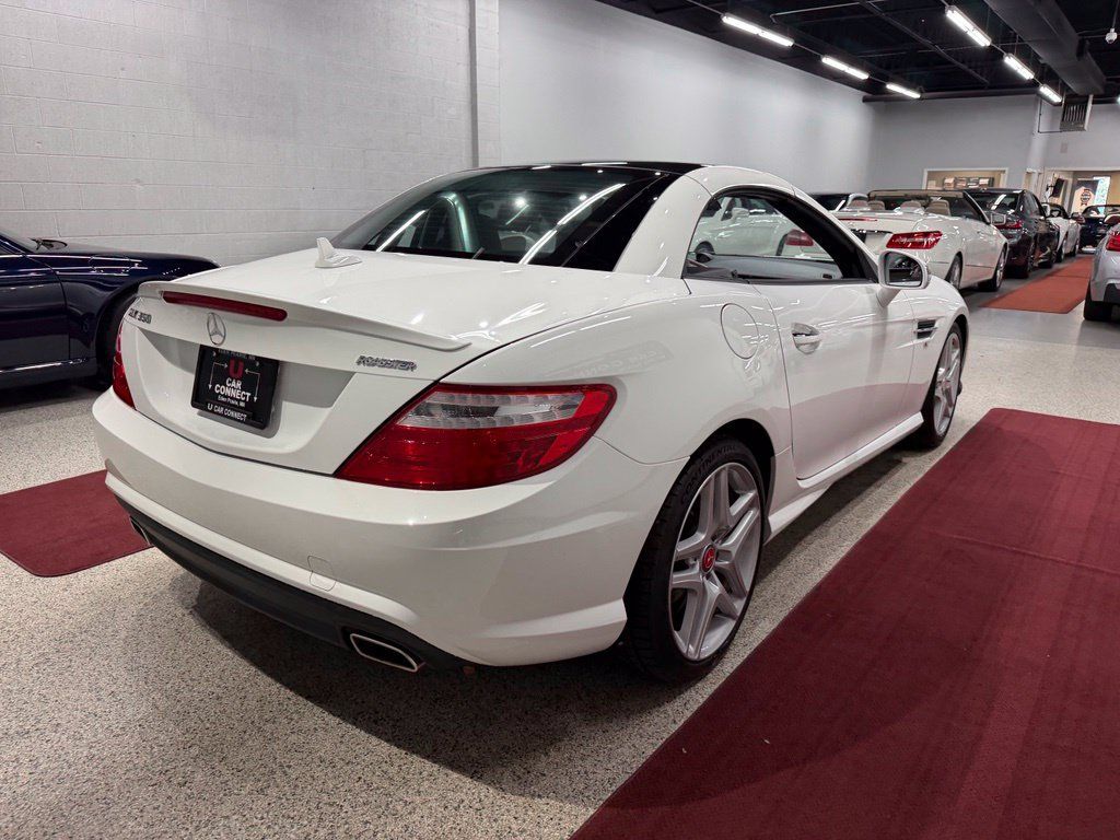 Used 2016 Mercedes-Benz SLK 350 image 53