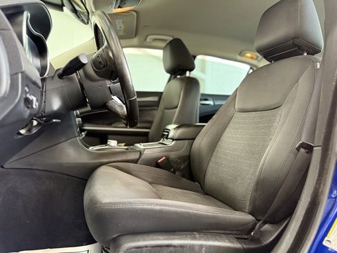 Used 2020 Chrysler 300 Touring w/ Sport Appearance Package image 15