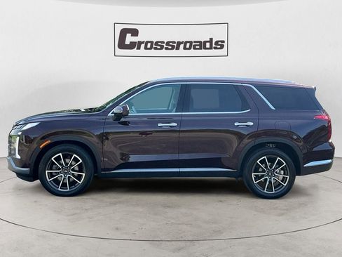 Used 2025 Hyundai Palisade Limited FWD image 2
