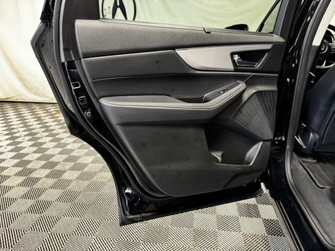 Used 2023 Acura MDX SH-AWD w/ Technology Package image 19