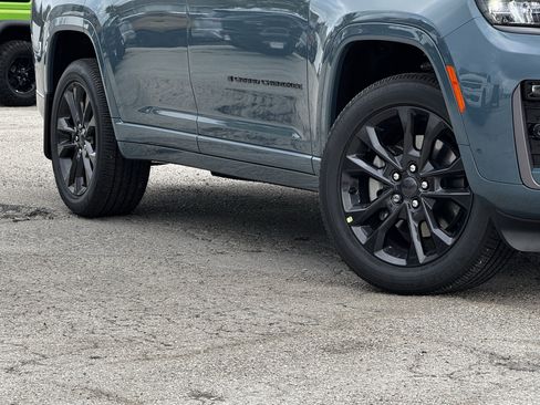 Used 2026 Jeep Grand Cherokee L Limited image 12