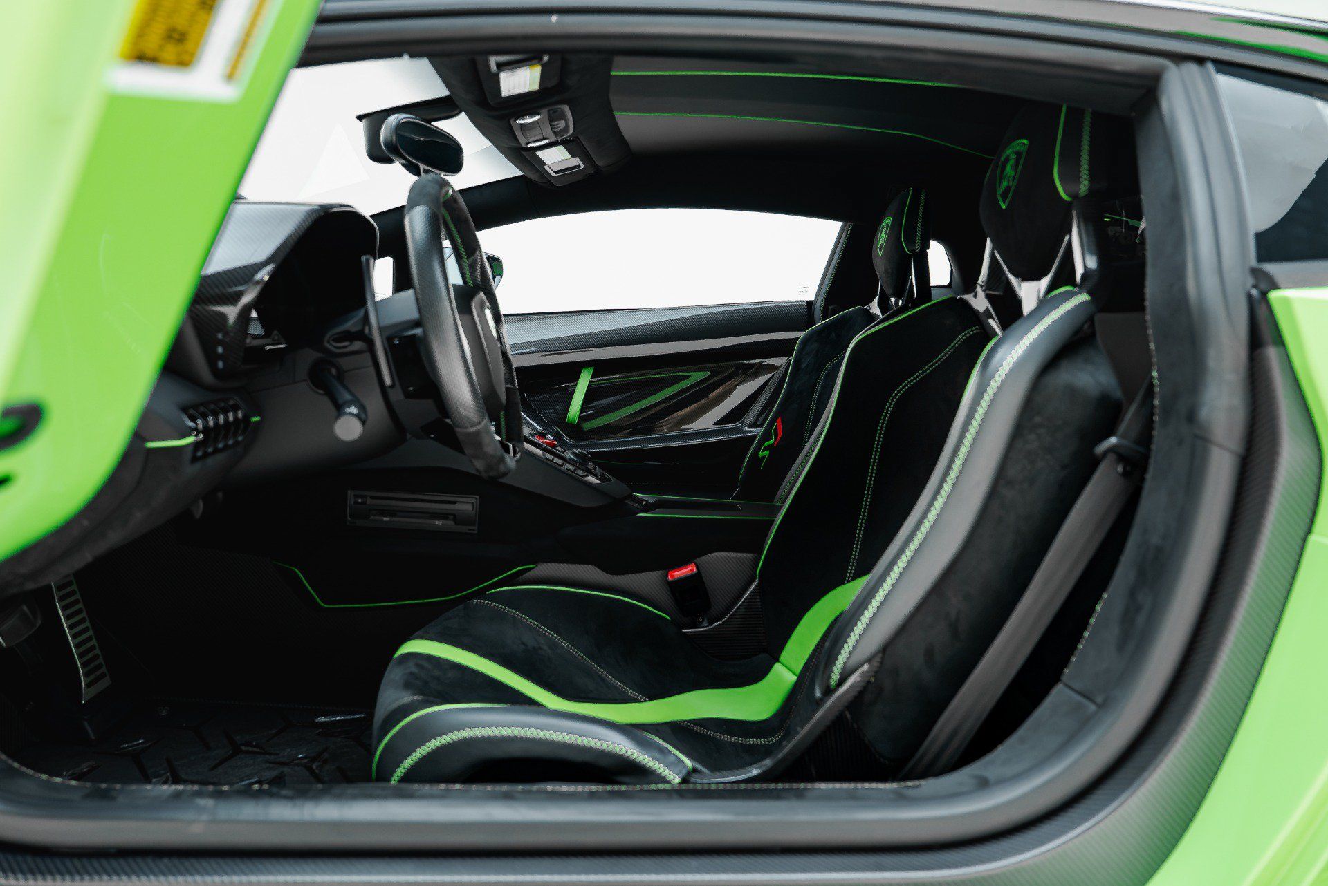 Used 2019 Lamborghini Aventador SVJ AWD/4WD image 69
