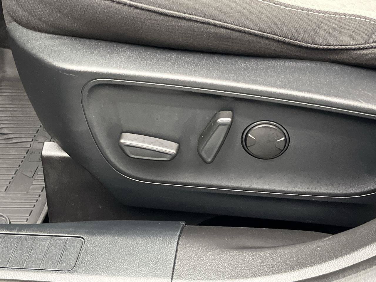 Certified 2024 Ford Escape Active AWD/4WD image 10