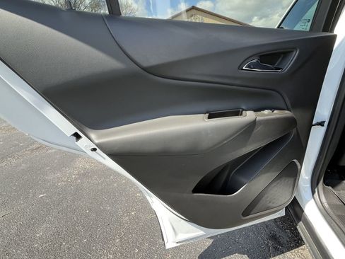 Certified 2024 Chevrolet Equinox LT w/ LPO, Floor Liner Package image 16