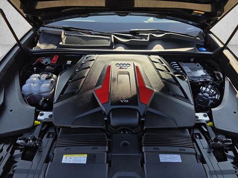 Certified 2024 Audi RS Q8 image 27