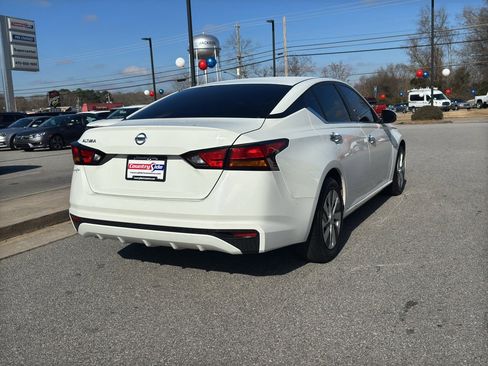 Used 2022 Nissan Altima 2.5 S image 9