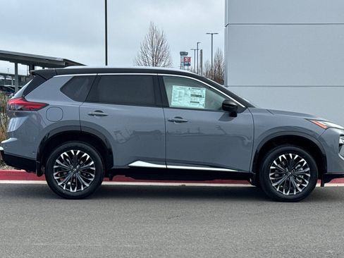 New 2025 Nissan Pathfinder Rock Creek image 3