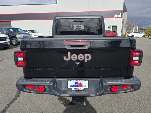 Used 2020 Jeep Gladiator Rubicon image 4