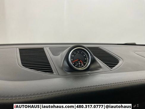 Used 2021 Porsche Macan S AWD/4WD image 27