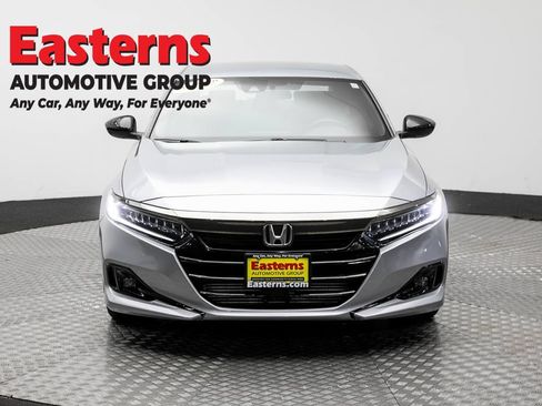 Used 2022 Honda Accord Sport image 2