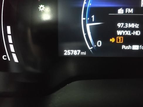 Used 2023 Toyota Corolla Cross XLE w/ Convenience Package AWD/4WD image 23